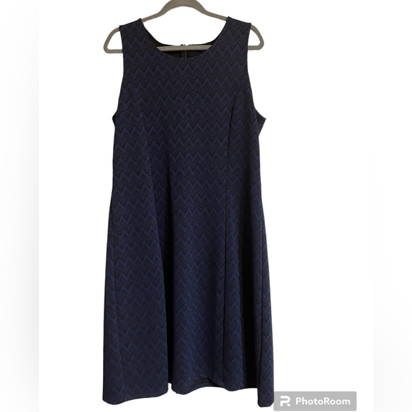 Yest Dresses & Skirts - Black and Blue Yest Dress